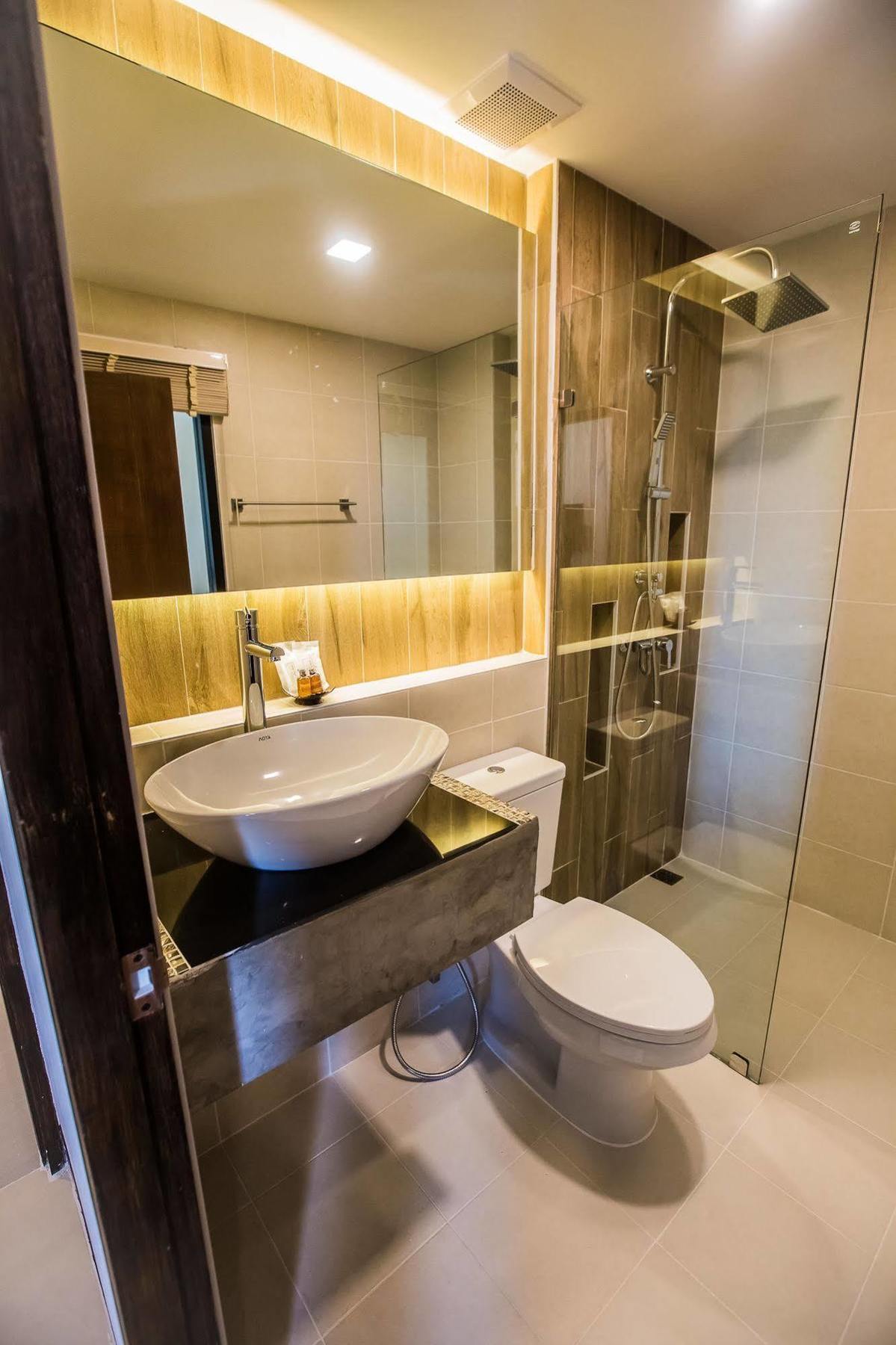 C Hotel Boutique And Comfort Csiangmaj Kültér fotó